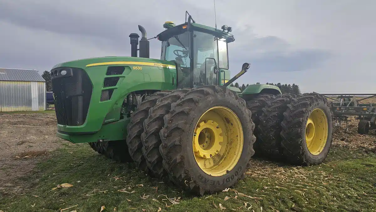 2010 John Deere 9530 Tractor