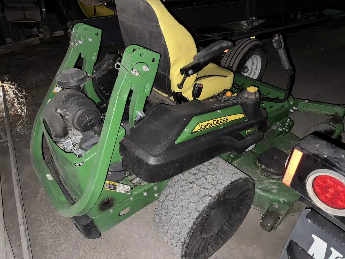 Gallery image 2 for 2021 John Deere Z950R Mower - Zero Turn