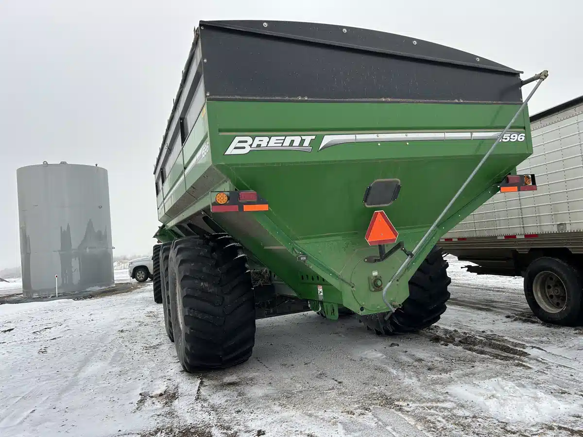 Gallery image 2 for 2019 Brent 1596 Grain Cart