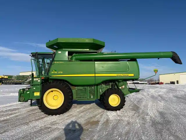 Gallery image 2 for 2008 John Deere 9770 STS Combine