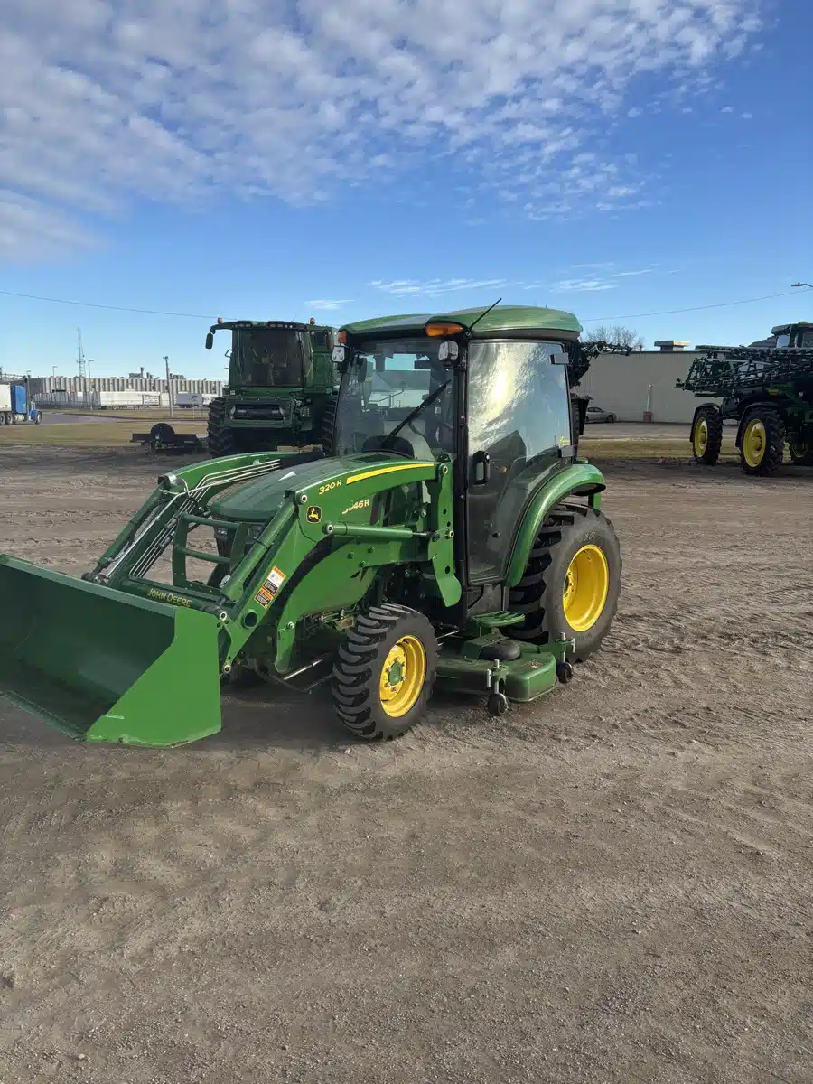 Gallery image 1 for 2024 John Deere 3046R Tractor