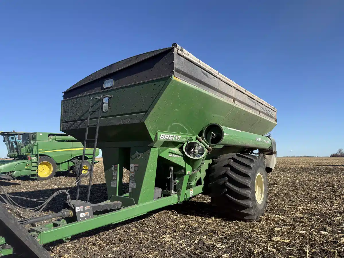 2013 Brent 1282 Grain Cart