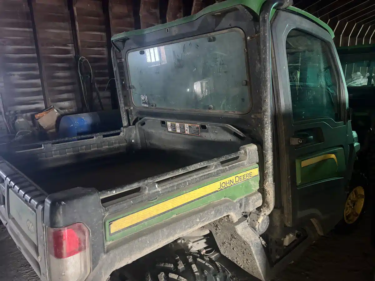 Gallery image 2 for 2019 John Deere XUV 835R Utility Vehicle