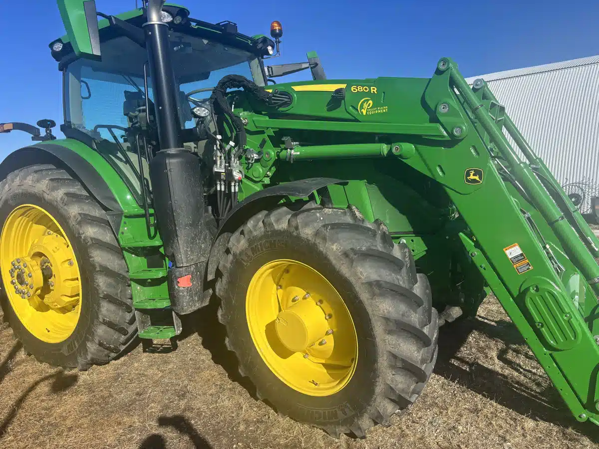 Photo de la Galerie 1 pour 2025 John Deere 6R 175 Tracteur