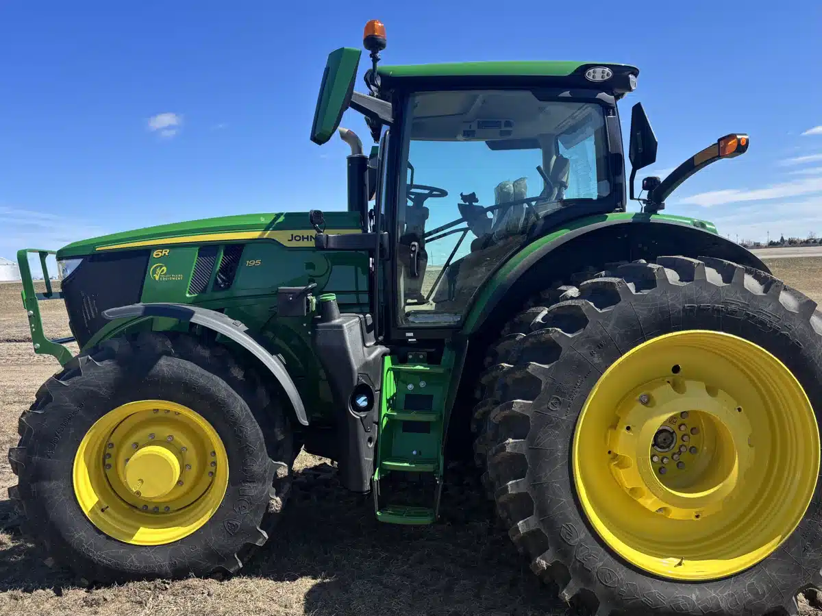 Photo de la Galerie 1 pour 2025 John Deere 6R 195 Tracteur