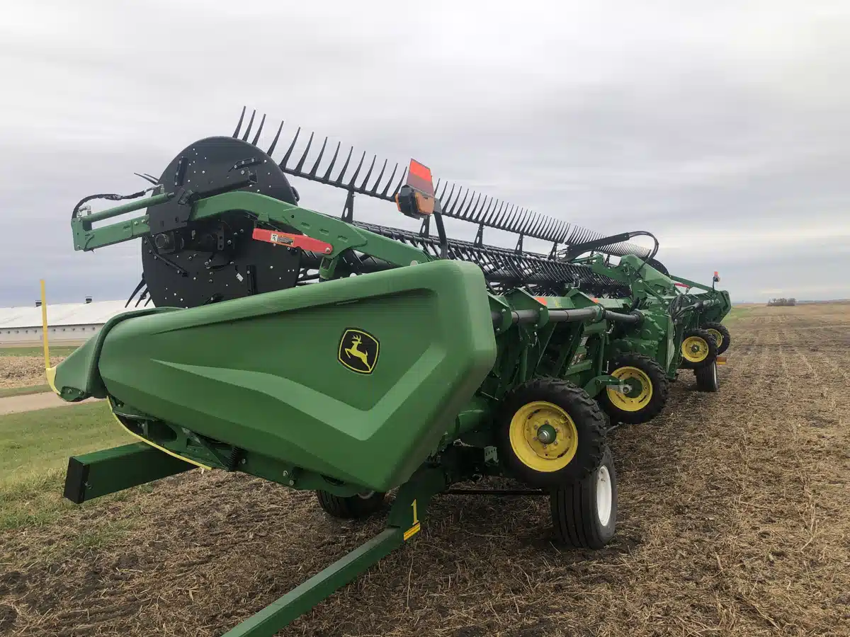 Gallery image 1 for 2024 John Deere HD45F Header - Flex Draper