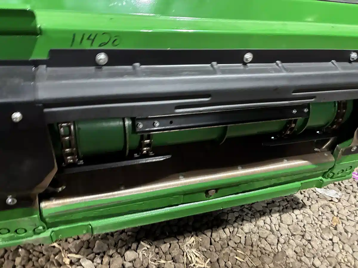 Gallery image 2 for 2025 John Deere S7 800 Combine