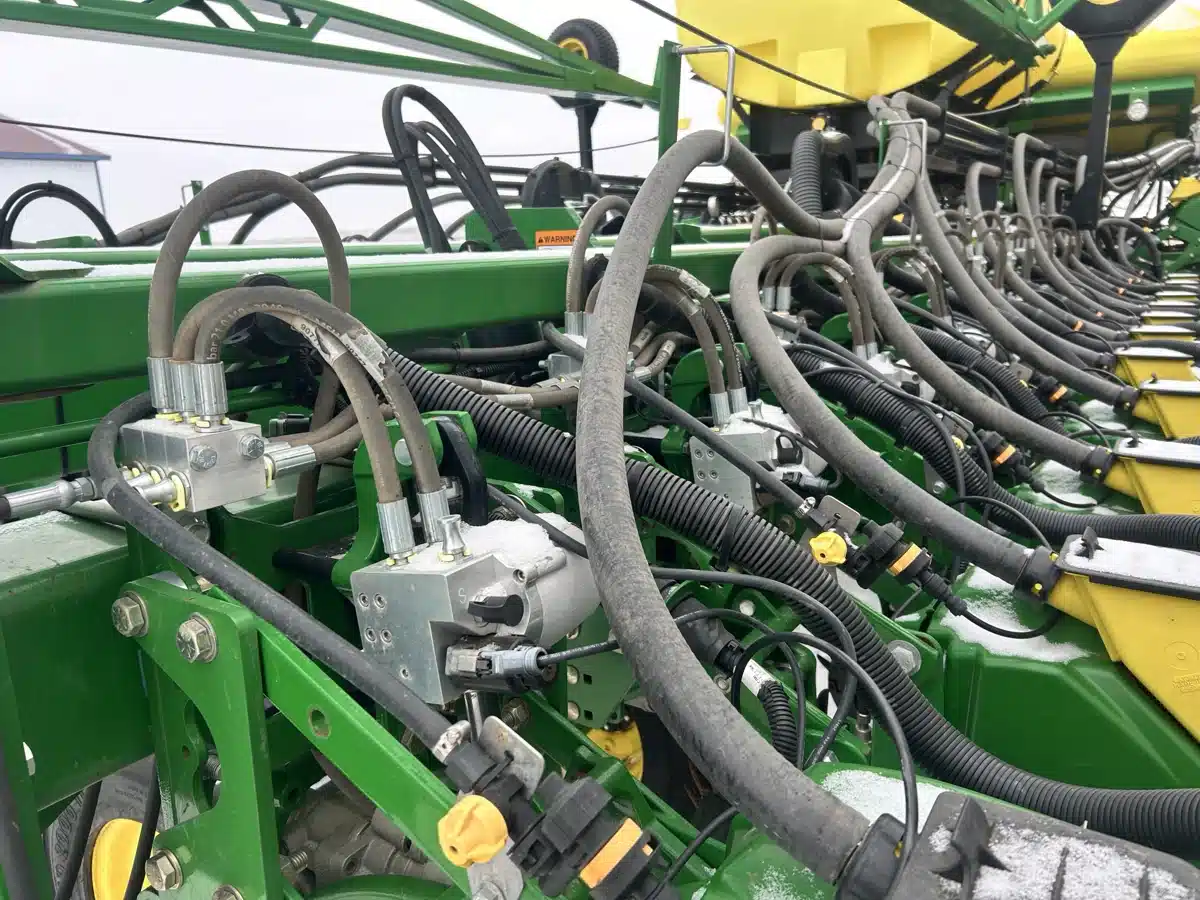 Gallery image 2 for 2016 John Deere DB60 Planter