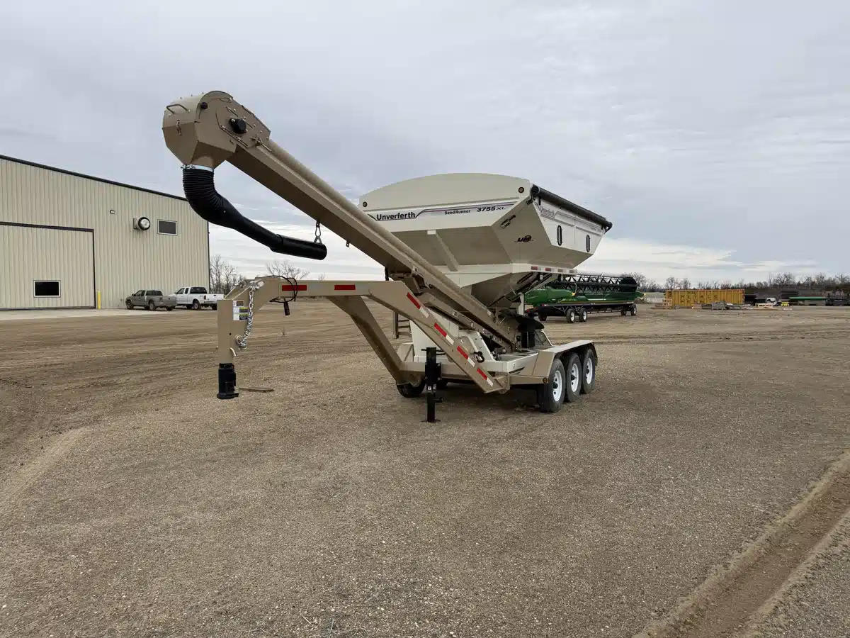 Gallery image 1 for 2024 Unverferth 3755XL Seed Tender