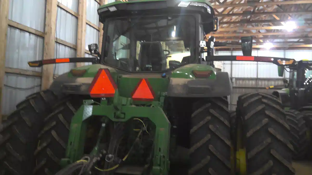 Photo de la Galerie 2 pour 2025 John Deere 8R 310 Tracteur
