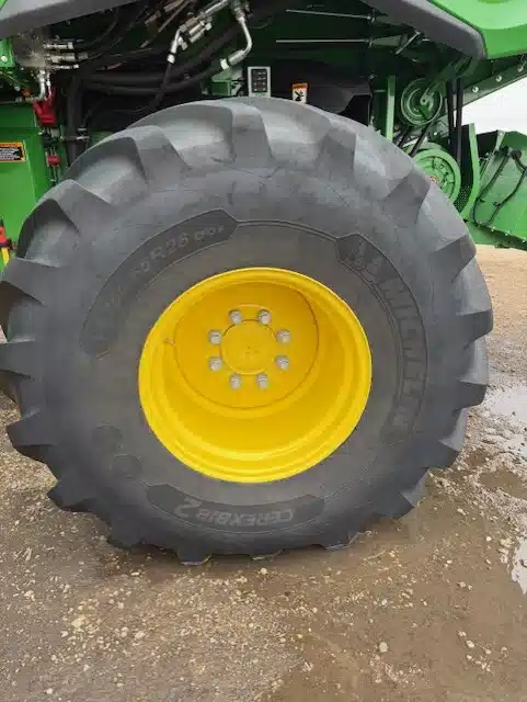 Photo de la Galerie 2 pour 2025 John Deere S7 900 Batteuse