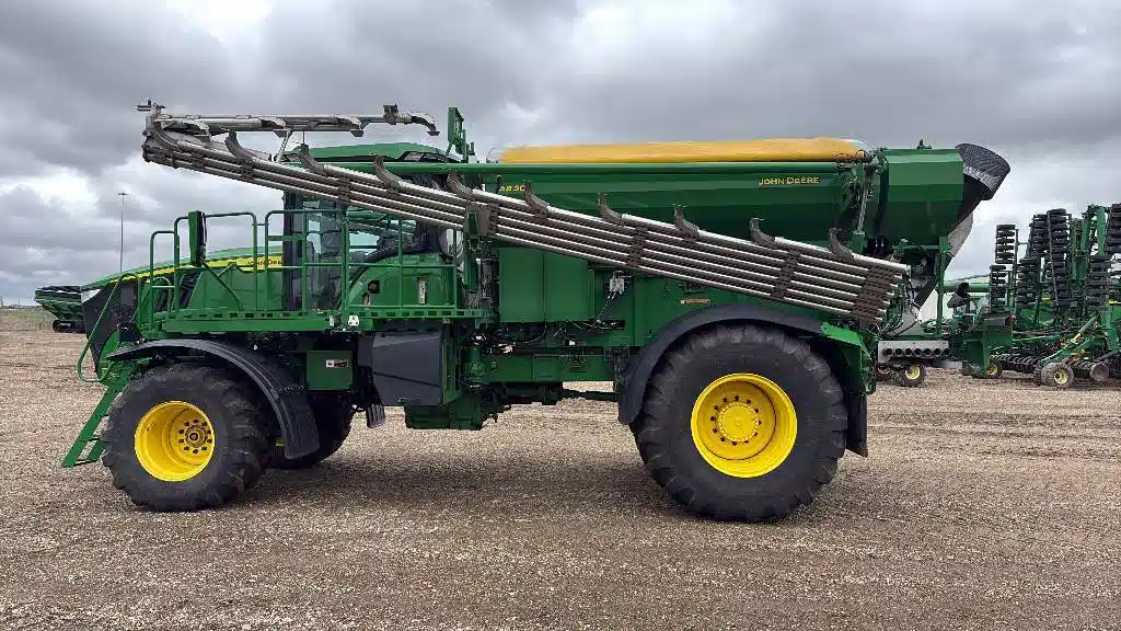 Gallery image 2 for 2023 John Deere 800R Anhydrous Applicator