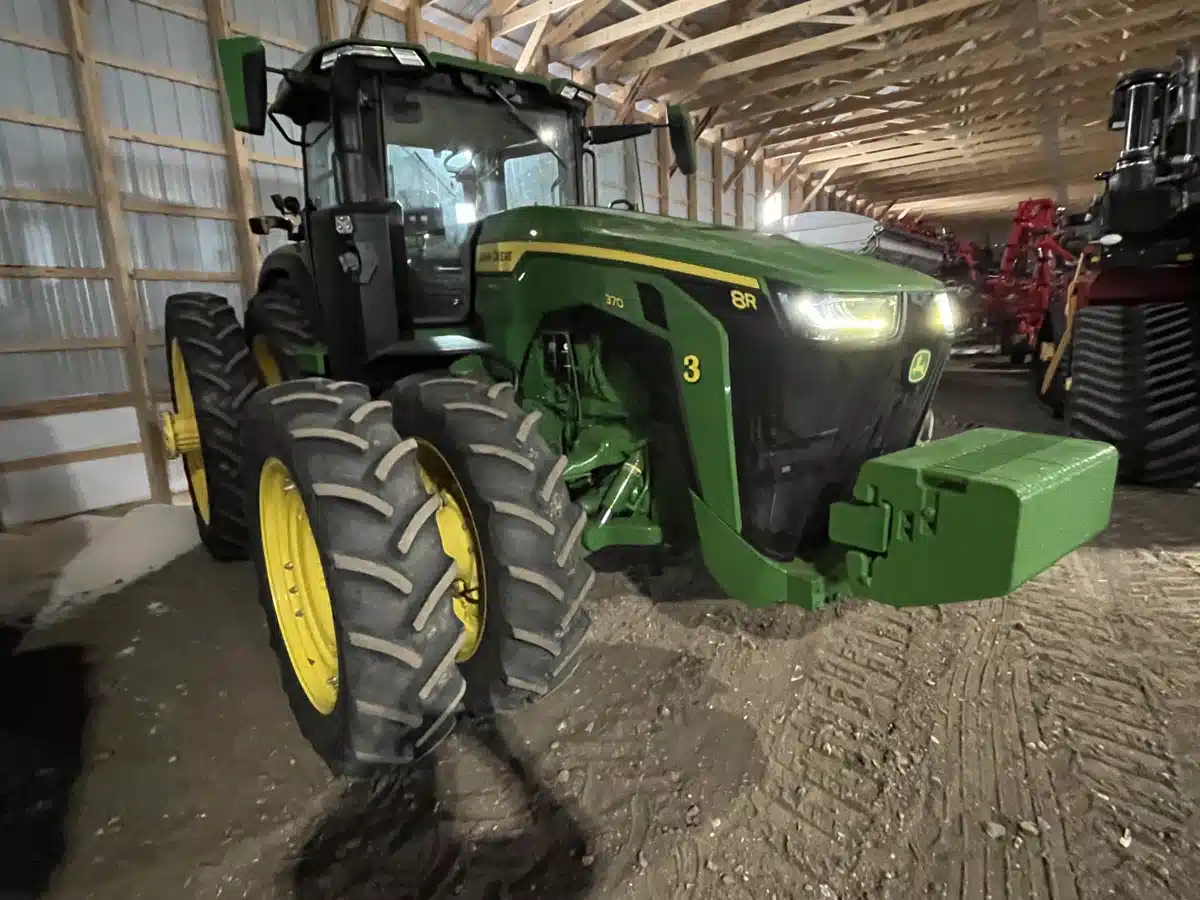 Gallery image 1 for 2025 John Deere 8R 370 Tractor