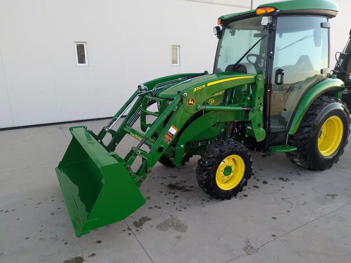 Photo de la Galerie 2 pour 2024 John Deere 3039R Tracteur