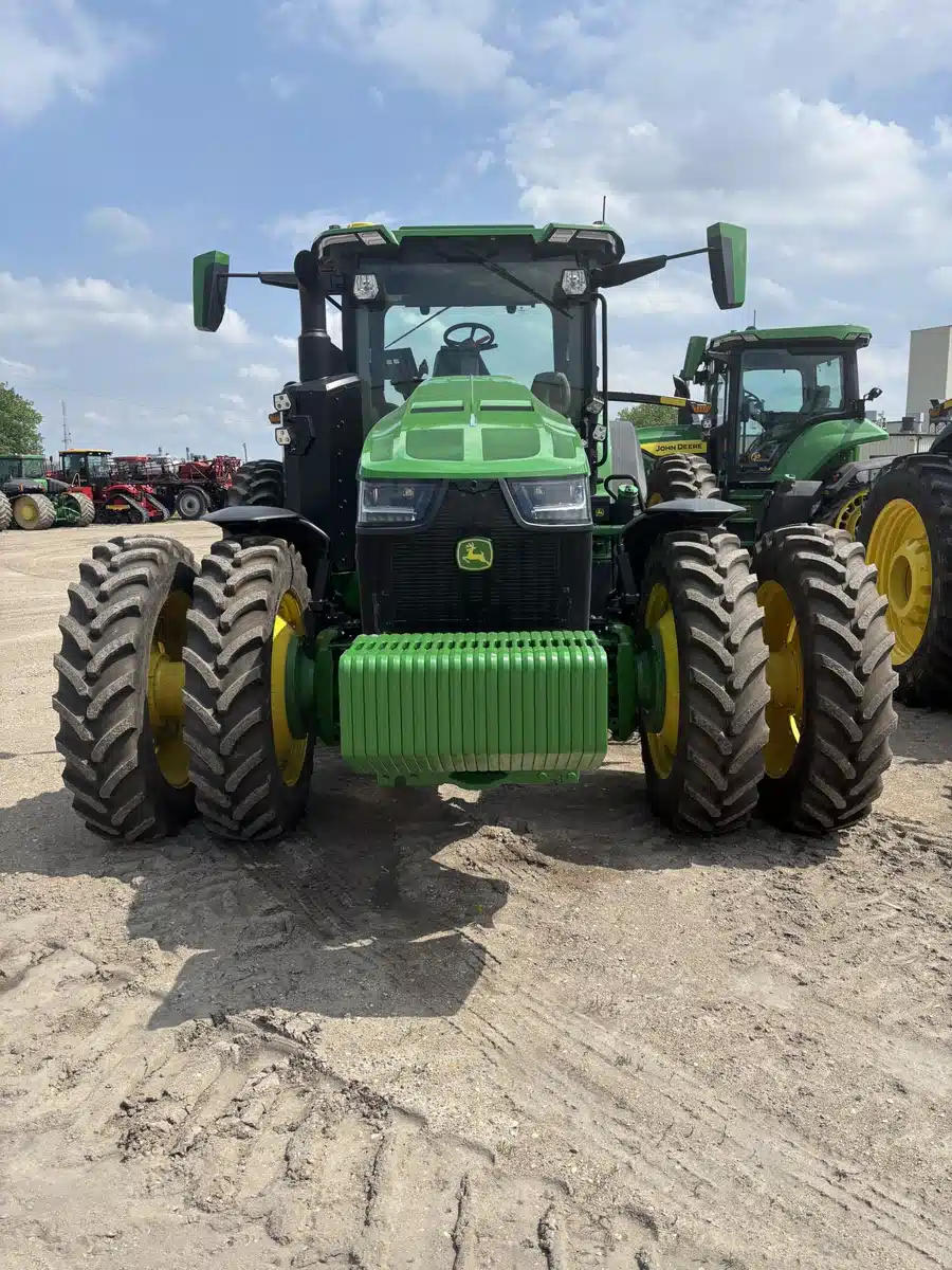 Photo de la Galerie 2 pour 2025 John Deere 8R 370 Tracteur
