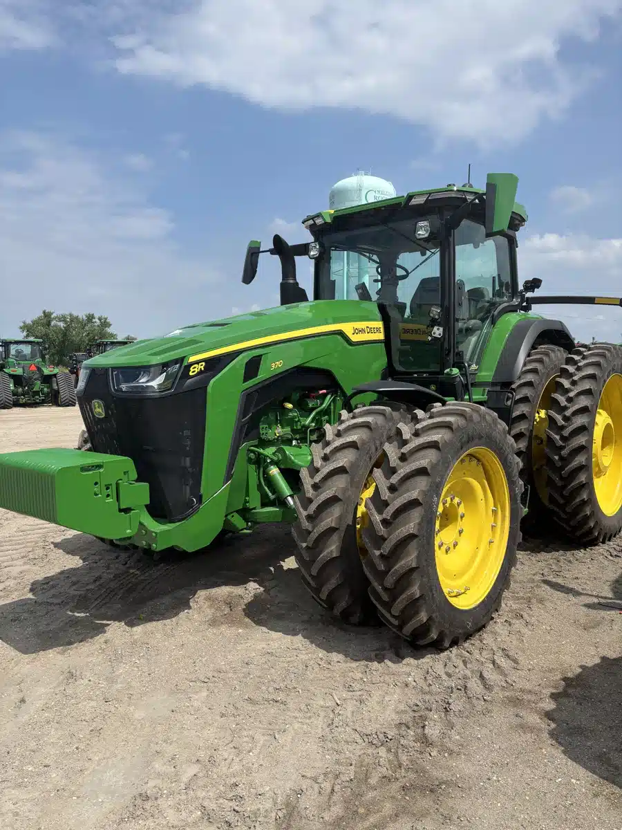 Photo de la Galerie 1 pour 2025 John Deere 8R 370 Tracteur