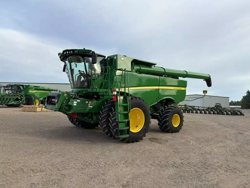 Photo de la Galerie 1 pour 2021 John Deere S780 Batteuse