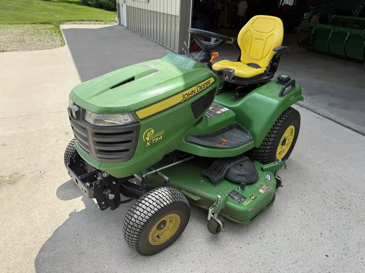 Gallery image 1 for 2024 John Deere X754 Lawn Tractor