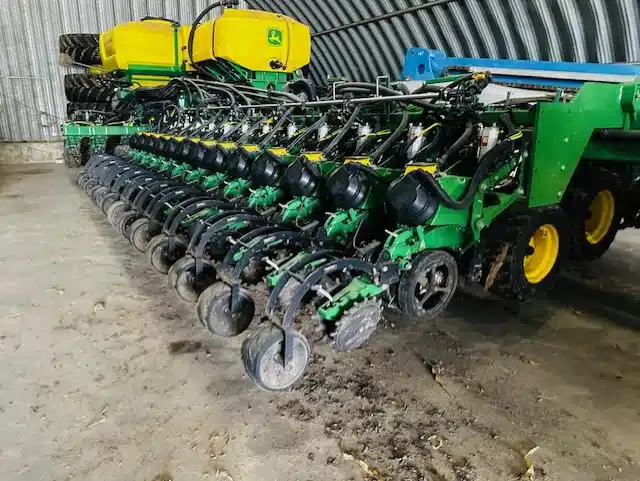 Photo de la Galerie 2 pour 2025 John Deere DB66 Planteur