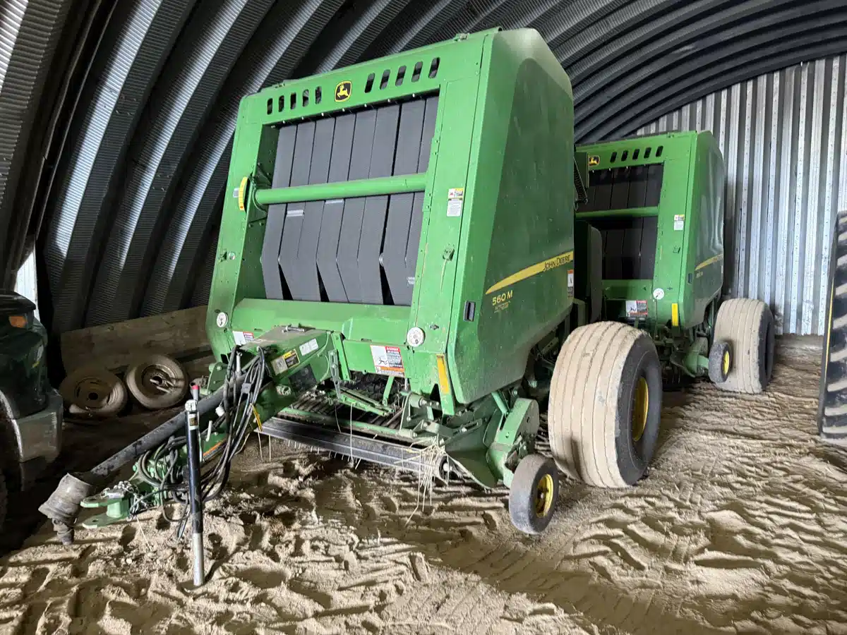 Gallery image 1 for 2021 John Deere 560M Round Baler