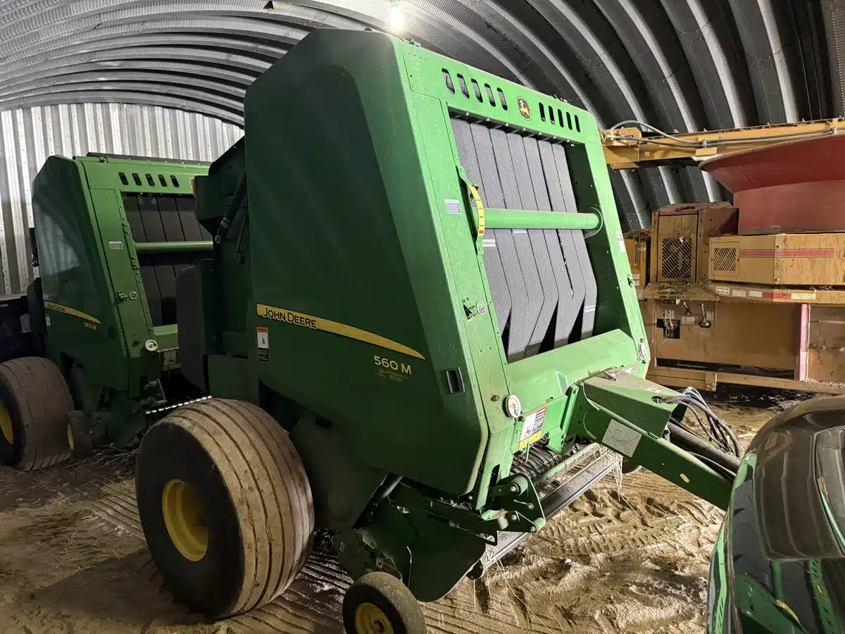 Gallery image 2 for 2021 John Deere 560M Round Baler