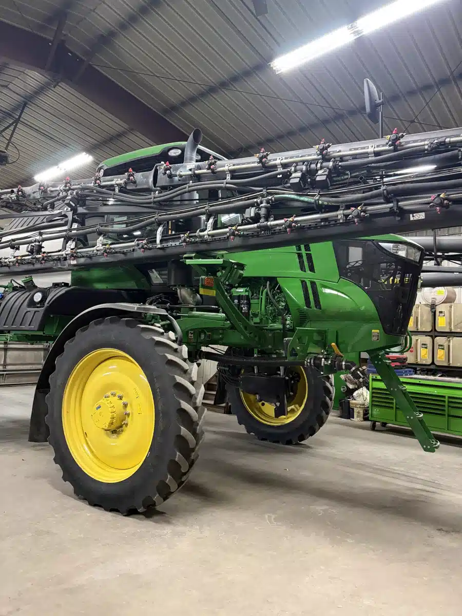 Photo de la Galerie 2 pour 2019 John Deere R4044 Arroseur - Automoteur