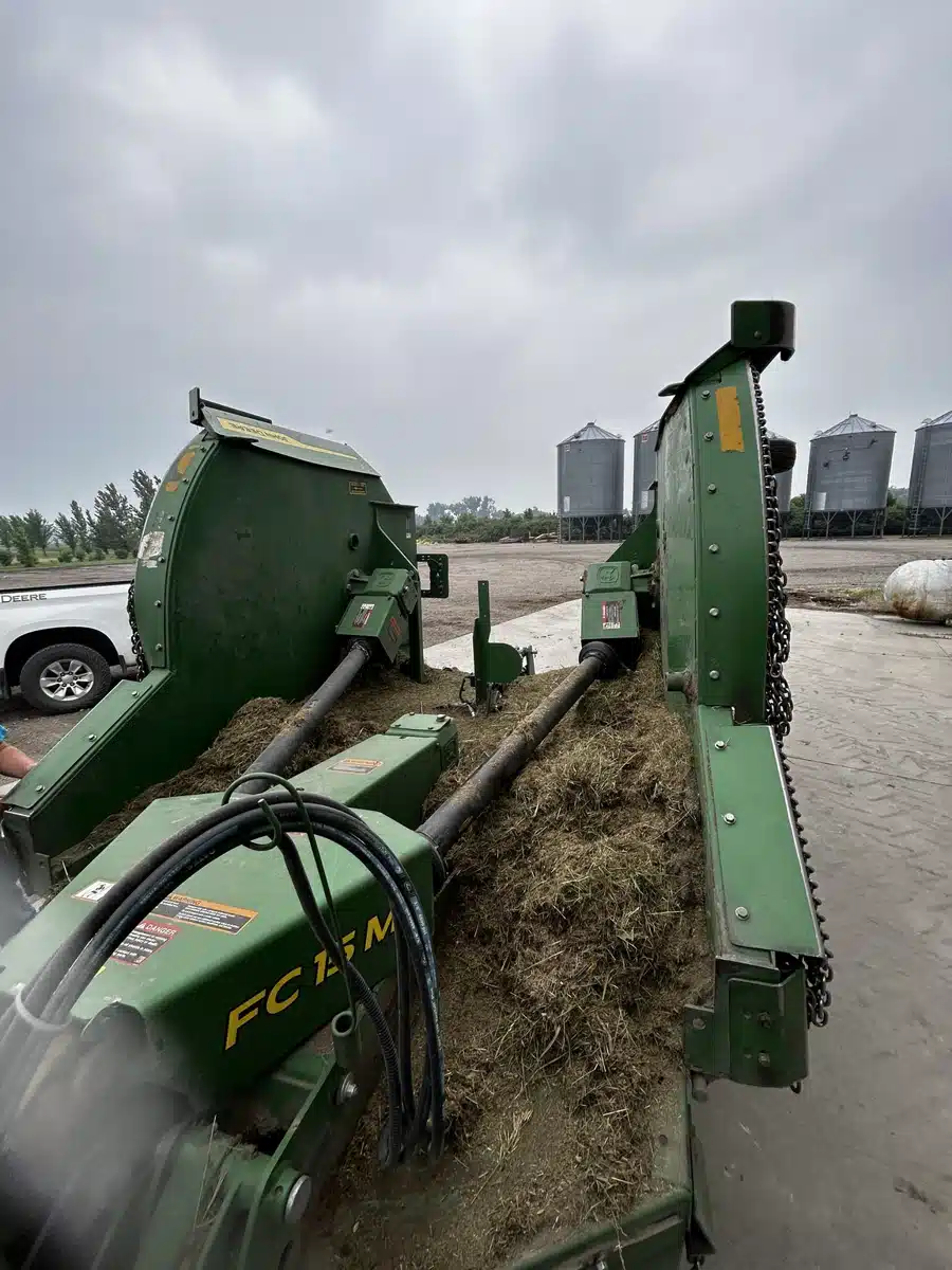 Photo de la Galerie 1 pour 2022 John Deere FC15M Débroussailleuse rotative
