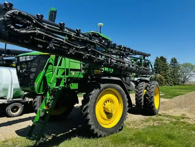 Gallery image 2 for 2025 John Deere 616R Sprayer - Self Propelled