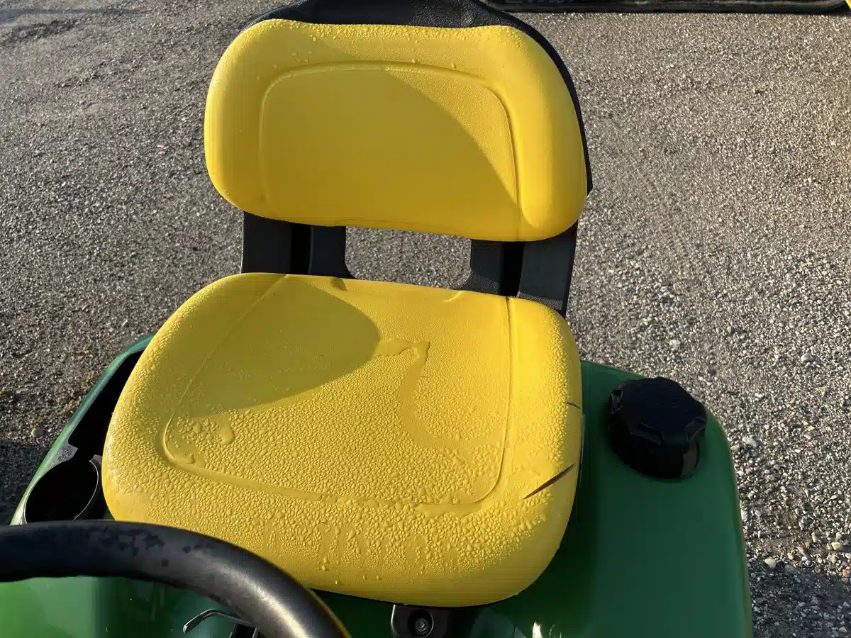 Gallery image 2 for 2015 John Deere X310 Lawn Tractor