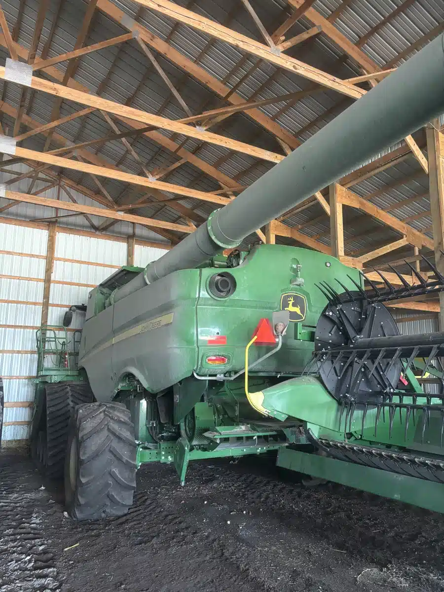 Gallery image 2 for 2023 John Deere S790 Combine