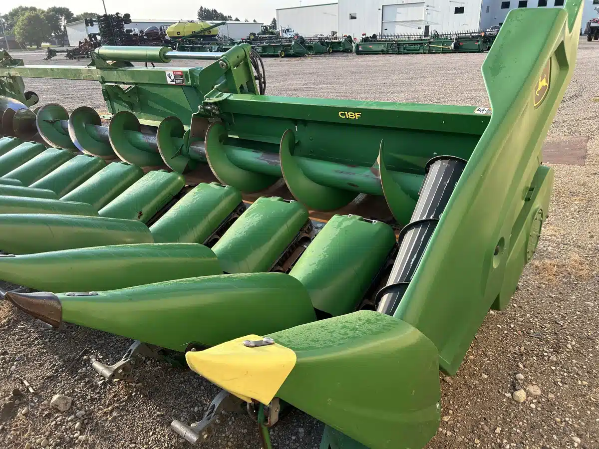 Photo de la Galerie 2 pour 2024 John Deere C18F Nez - Maïs