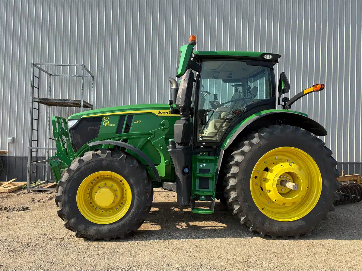 Gallery image 2 for 2025 John Deere 6R 230 Tractor
