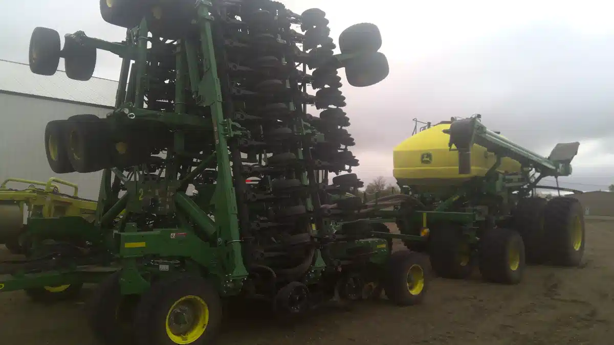 Photo de la Galerie 1 pour 2026 John Deere N560 Semoir à air