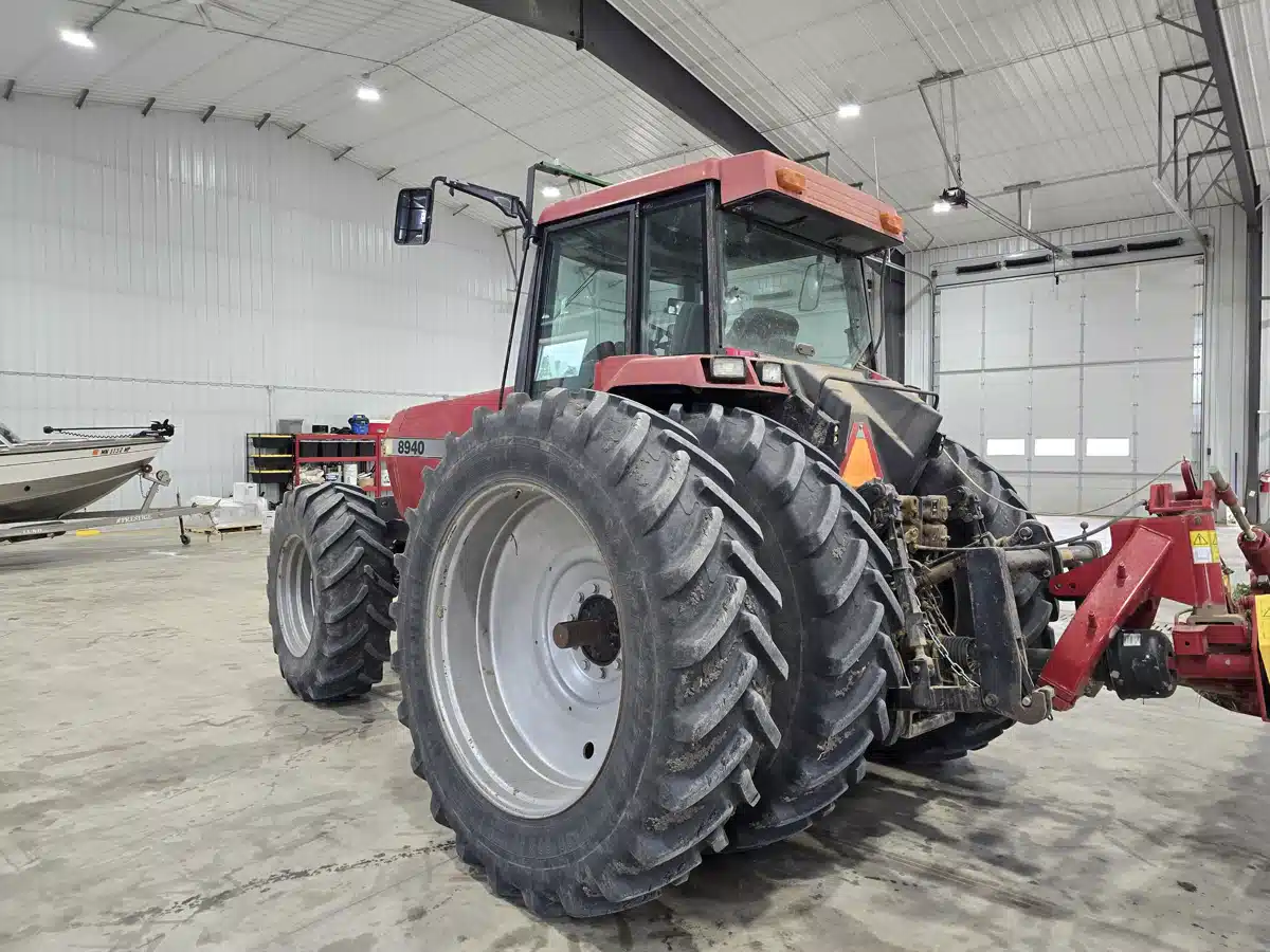 Gallery image 2 for 1998 Case IH 8940 Tractor