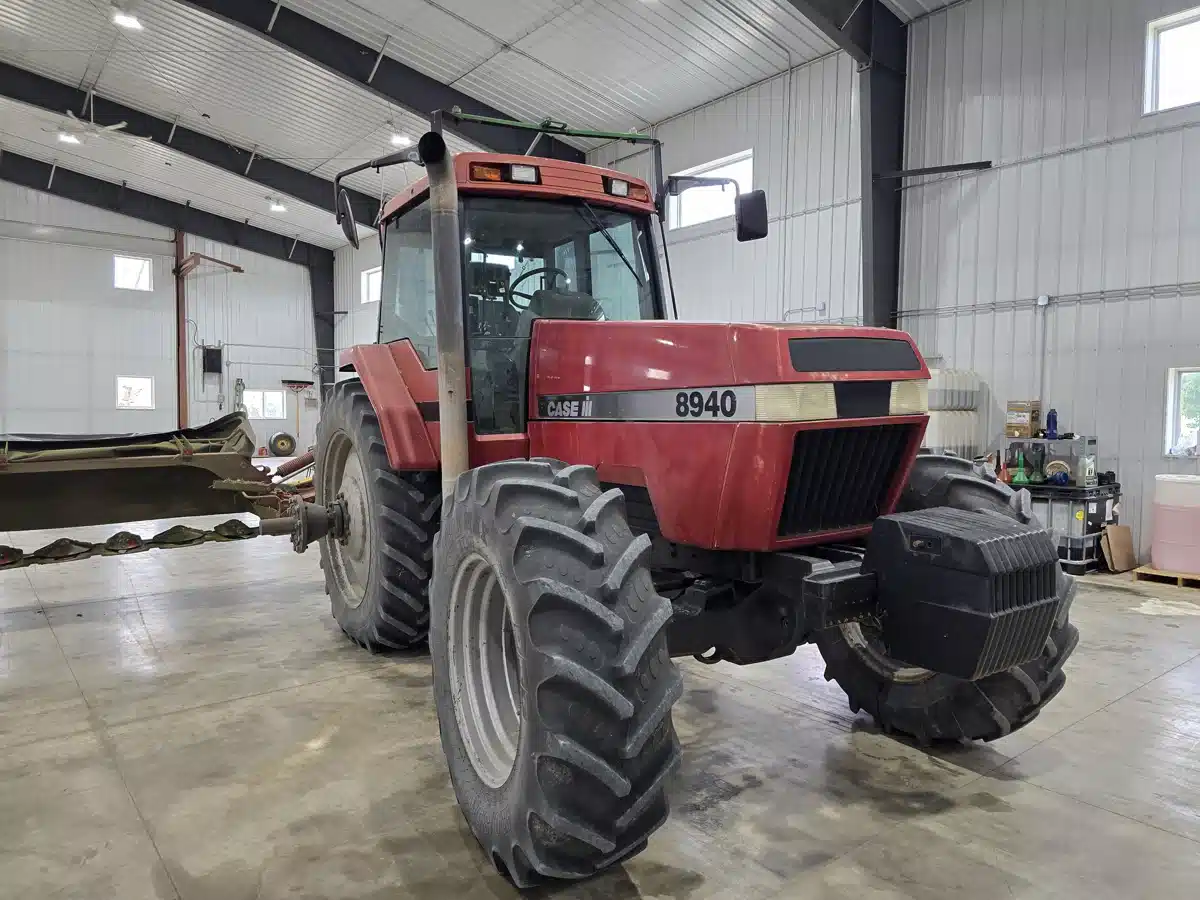 Gallery image 1 for 1998 Case IH 8940 Tractor