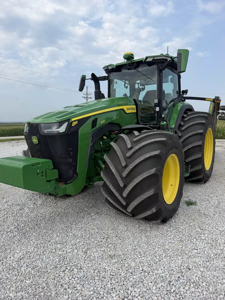 Gallery image 1 for 2023 John Deere 8R 370 Tractor