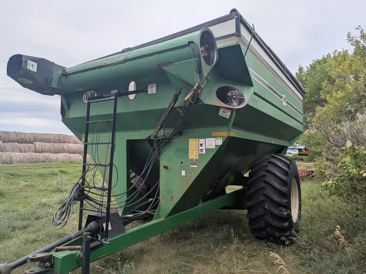 Photo de la Galerie 1 pour 2000 J&M 875 Chariot à Grain