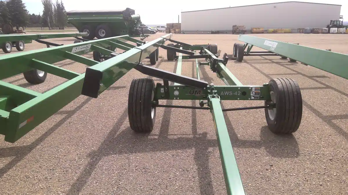 Photo de la Galerie 1 pour 2023 Unverferth AWS-42 chariot à nez