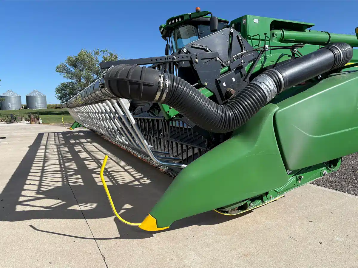 Photo de la Galerie 1 pour 2018 John Deere 640FD Nez - Toile/Tapis