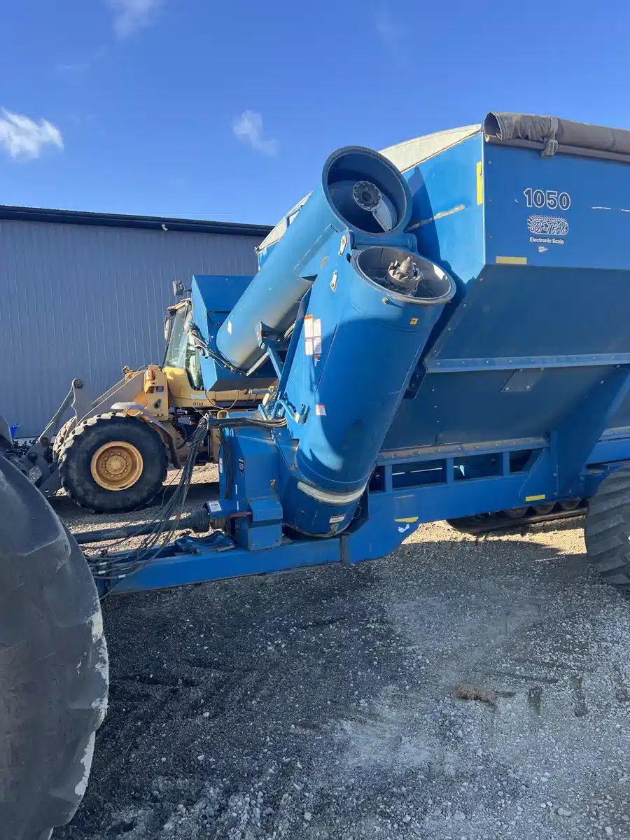 Gallery image 1 for 2008 Kinze 1050 Grain Cart