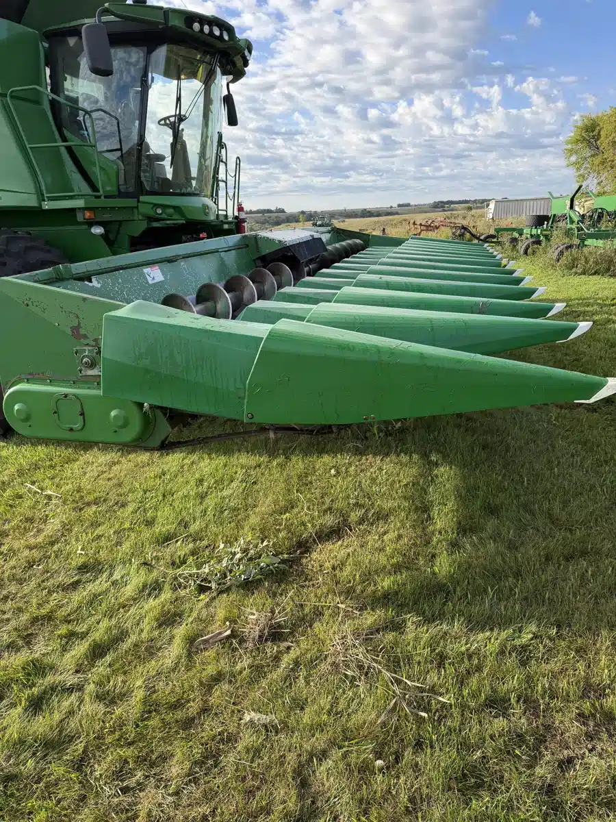 Photo de la Galerie 1 pour 1991 John Deere 1243 Nez - Maïs