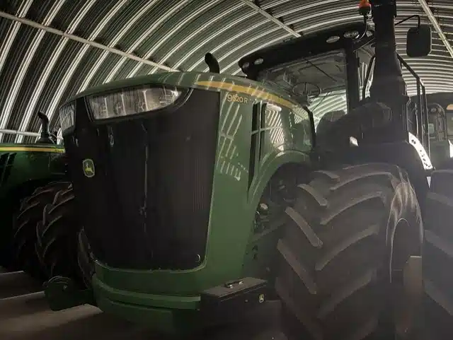 Photo de la Galerie 1 pour 2016 John Deere 9520R Tracteur