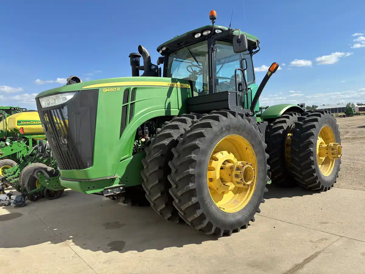 Photo de la Galerie 1 pour 2012 John Deere 9460R Tracteur
