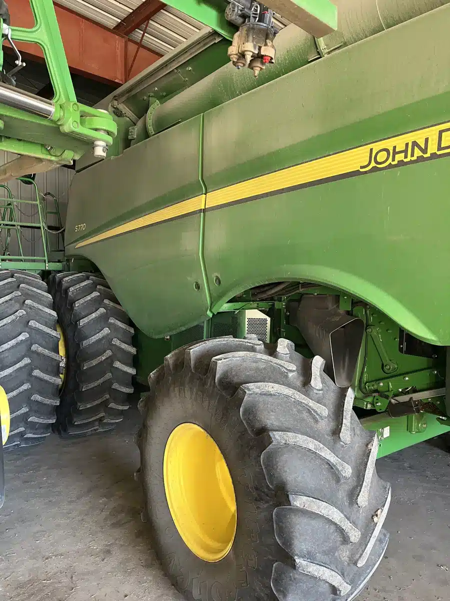 Gallery image 1 for 2019 John Deere S770 Combine