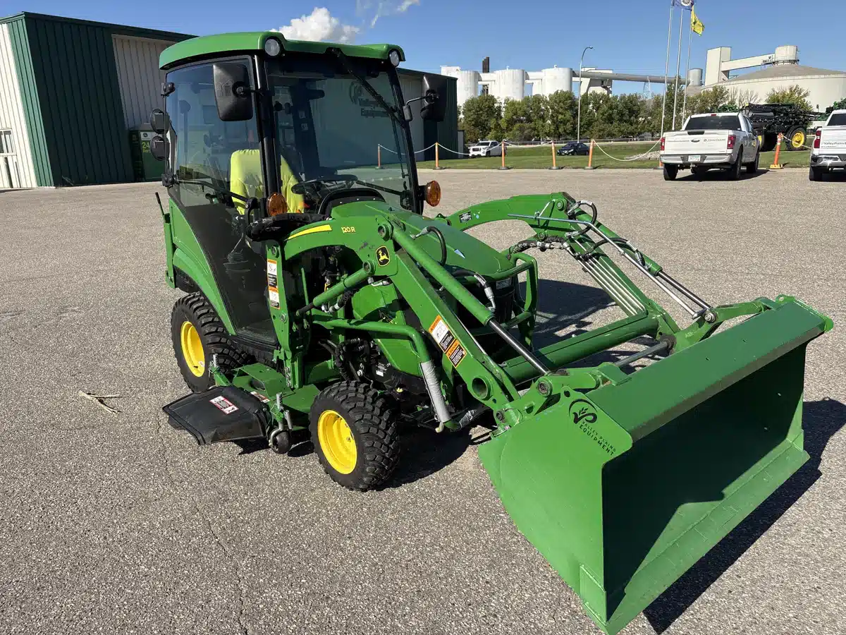 Gallery image 1 for 2024 John Deere 1025R Tractor