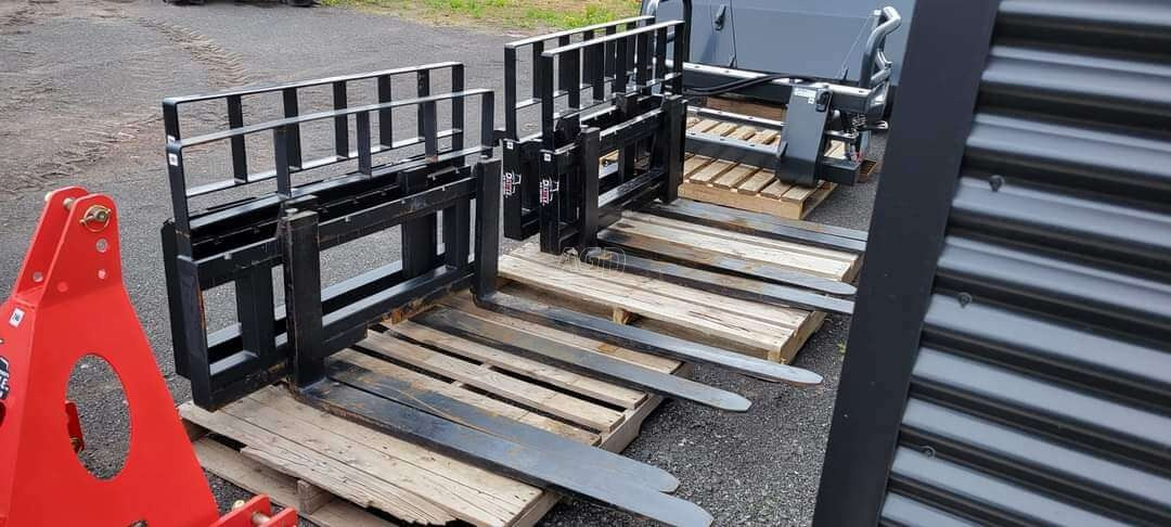 Gallery image 2 for New 48'' Pallet Fork