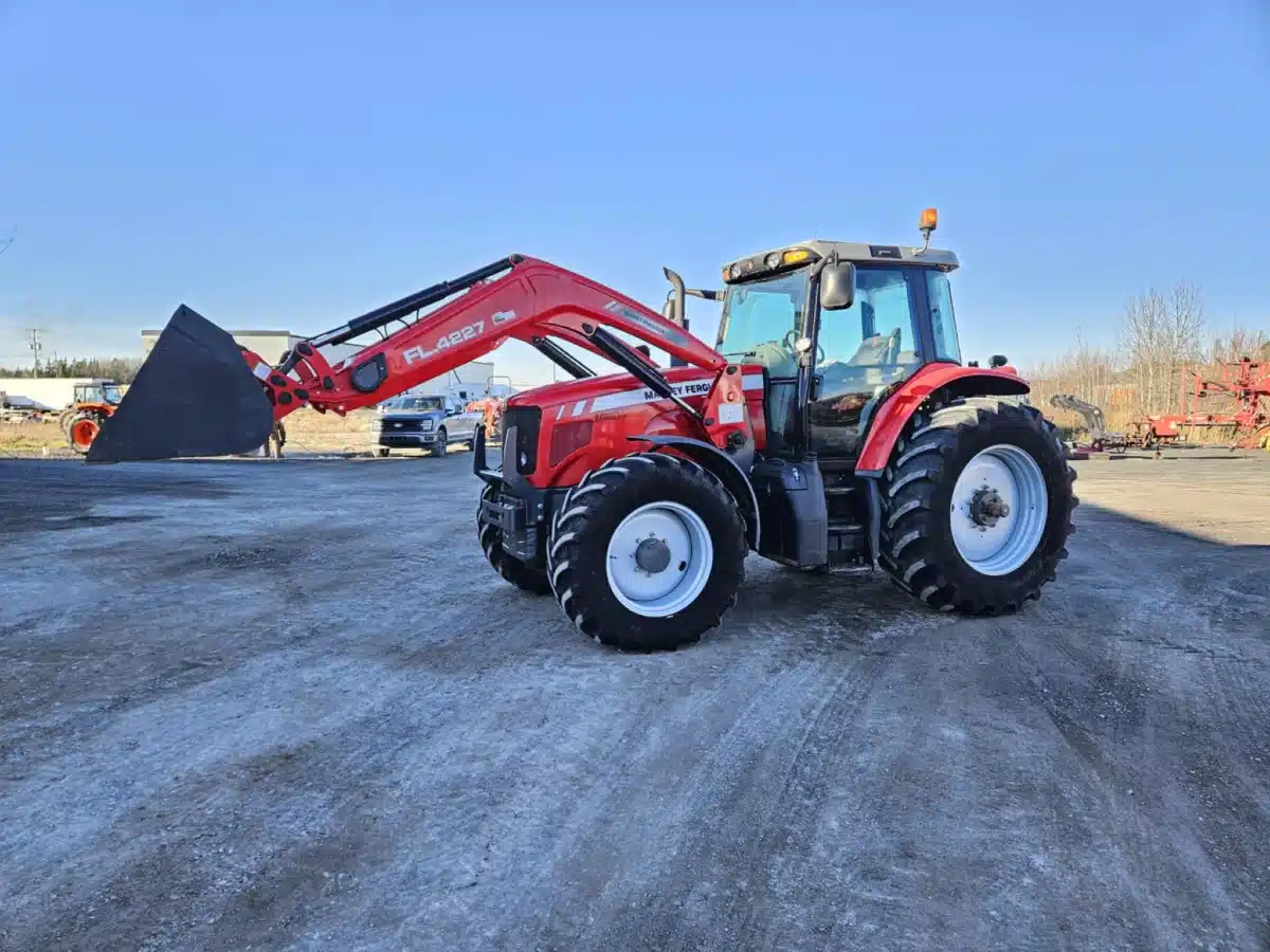 Image pour Usagé 2011 Massey Ferguson 7465 Tracteur