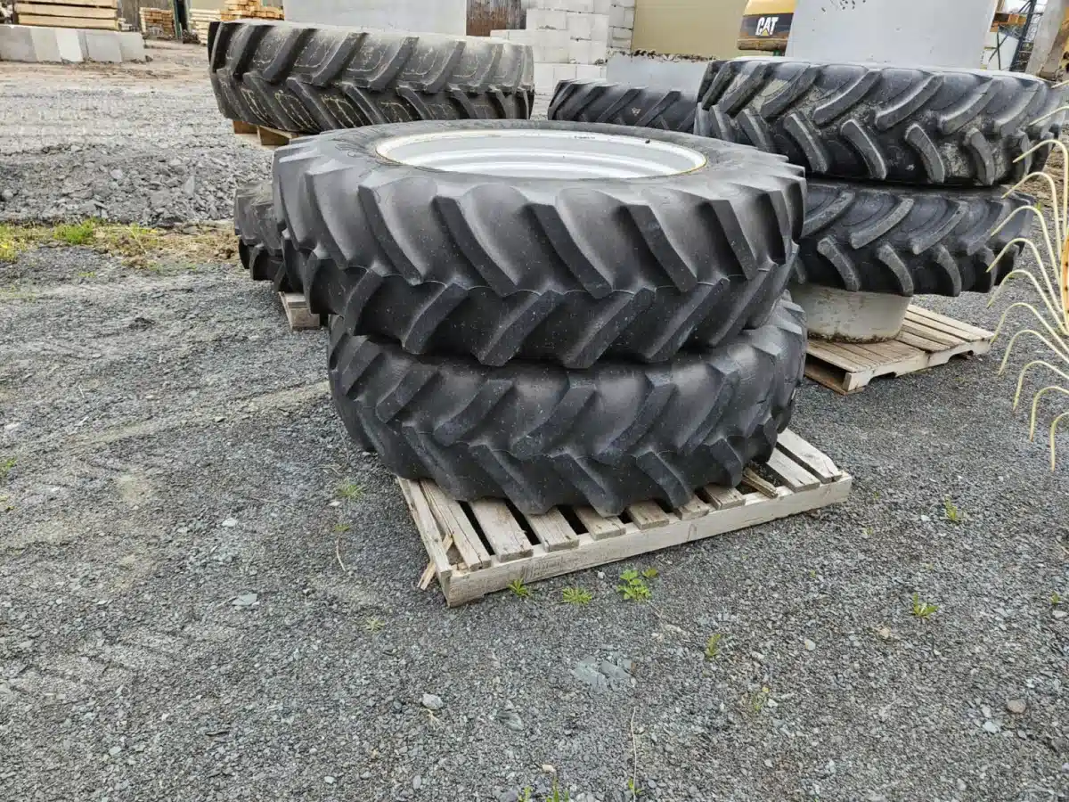 Gallery image 1 for Used Goodyear 18.4R42 Tires & Rims