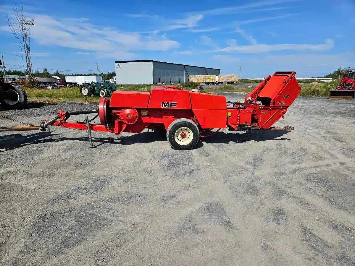 Gallery image 1 for Used Massey Ferguson 228 Square Baler - Small
