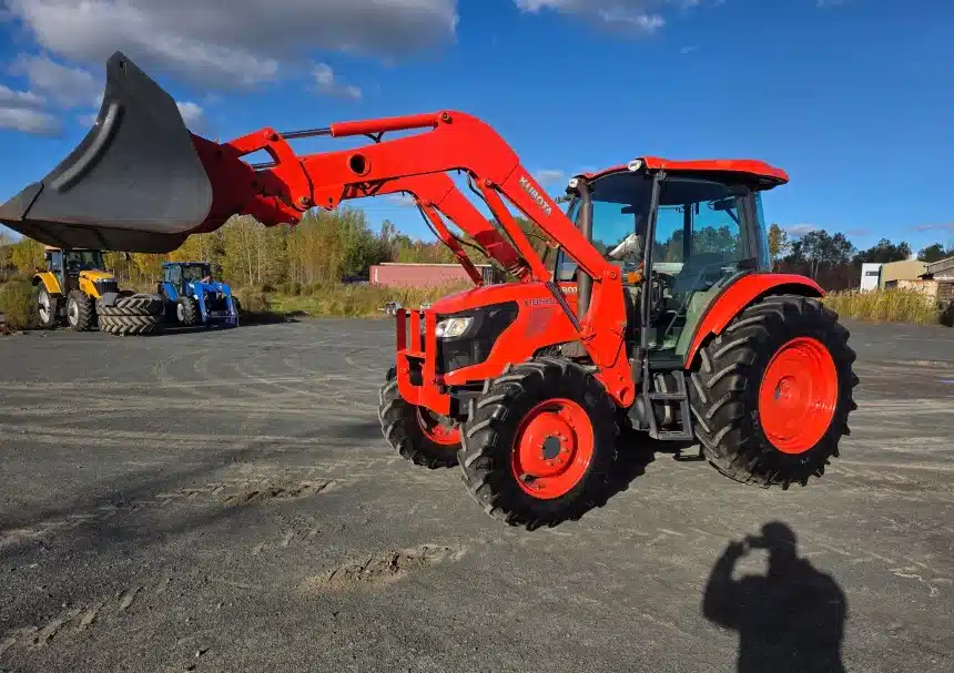 Gallery image 2 for Used 2013 Kubota M8560HDC12 Tractor